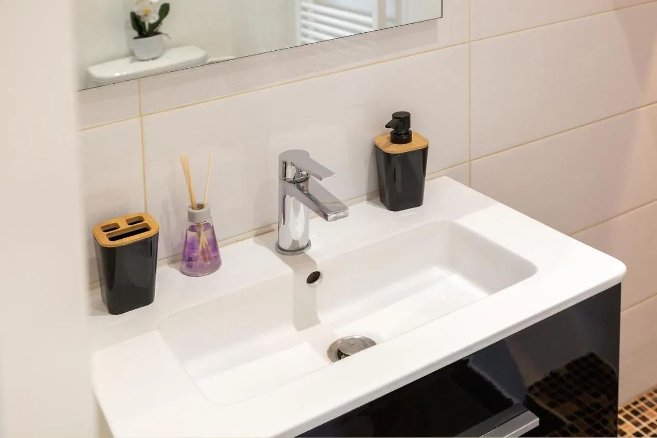 Little Phuket - Mourillon - Host Apartment Toulon 0*,  France